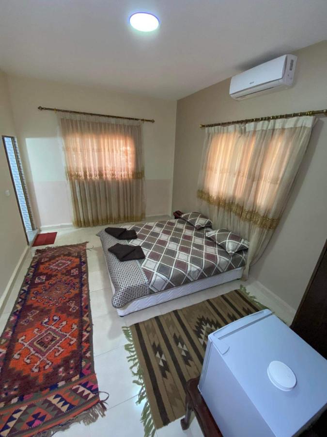 Petra View Flat Hotel Wadi Musa Bagian luar foto