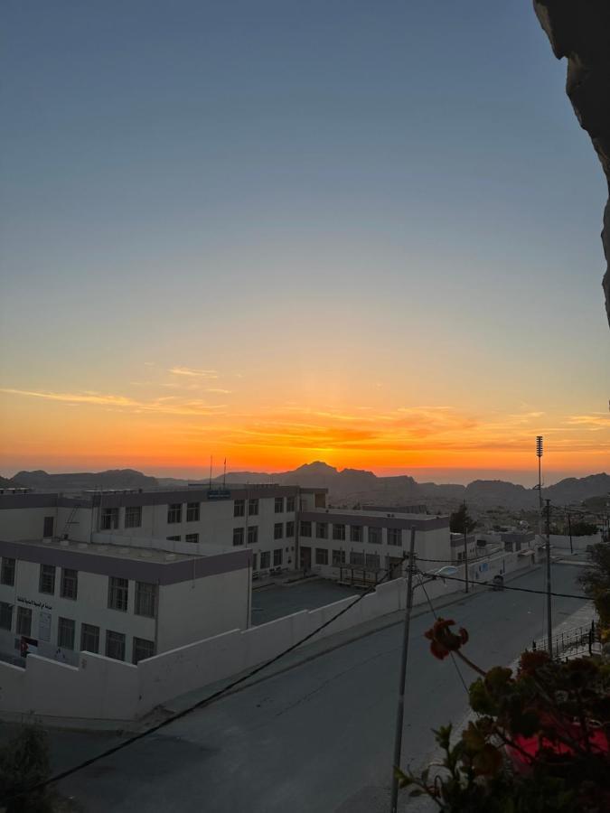 Petra View Flat Hotel Wadi Musa Bagian luar foto