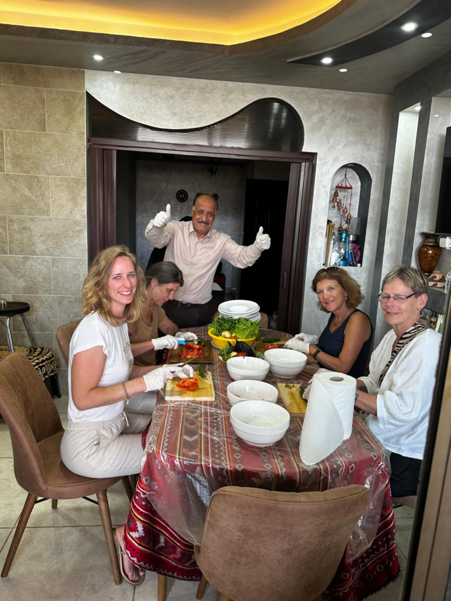 Petra View Flat Hotel Wadi Musa Bagian luar foto